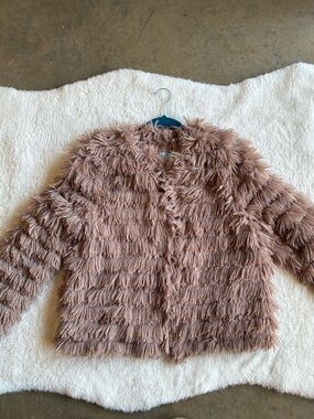 Fringe shaggy fur jacket - M, light brown